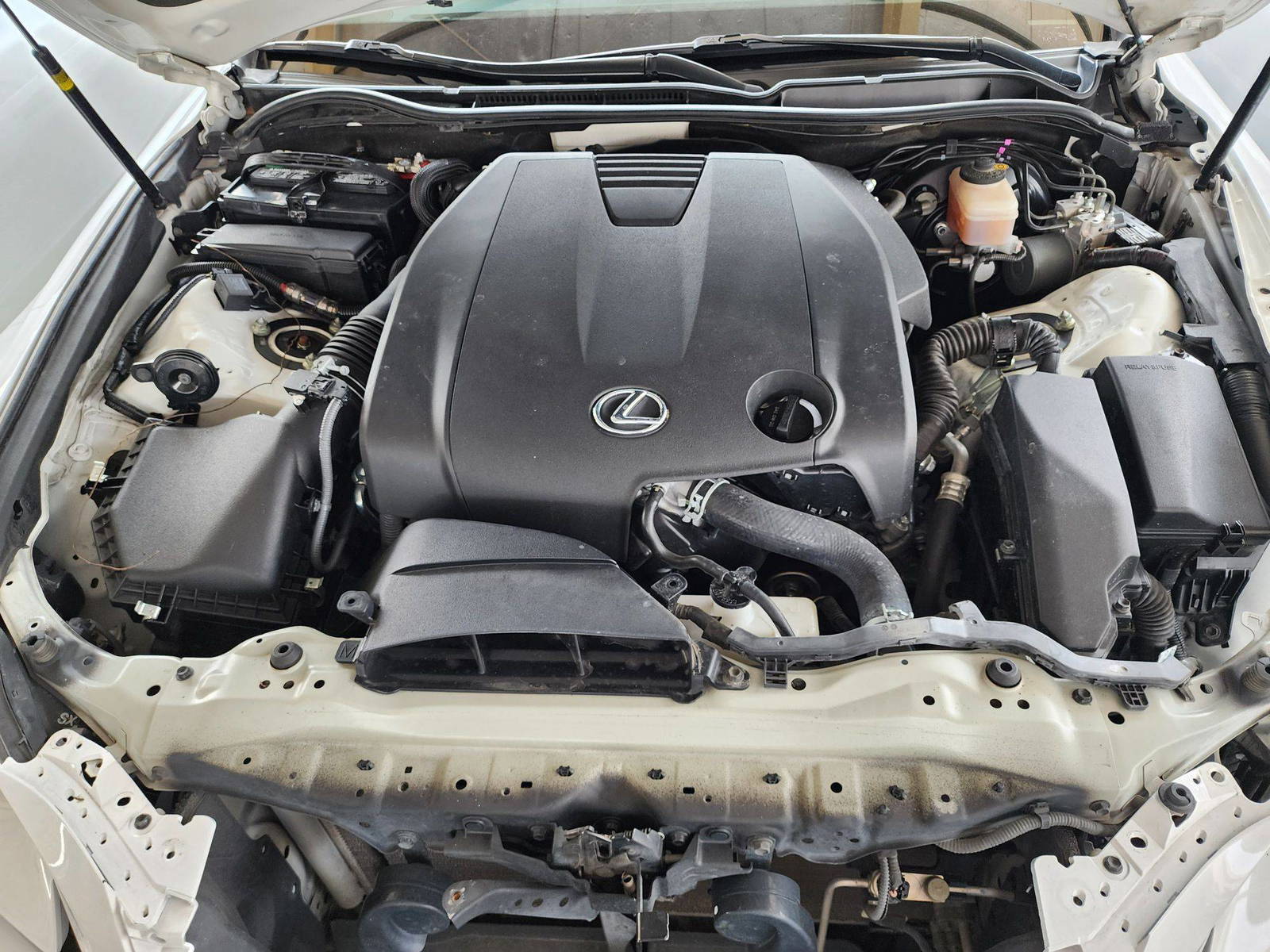 2015 LEXUS IS 250 — 97947 Miles — Lot 48789534 — Souq - Marhaba Auctions Used Cars - Image 11