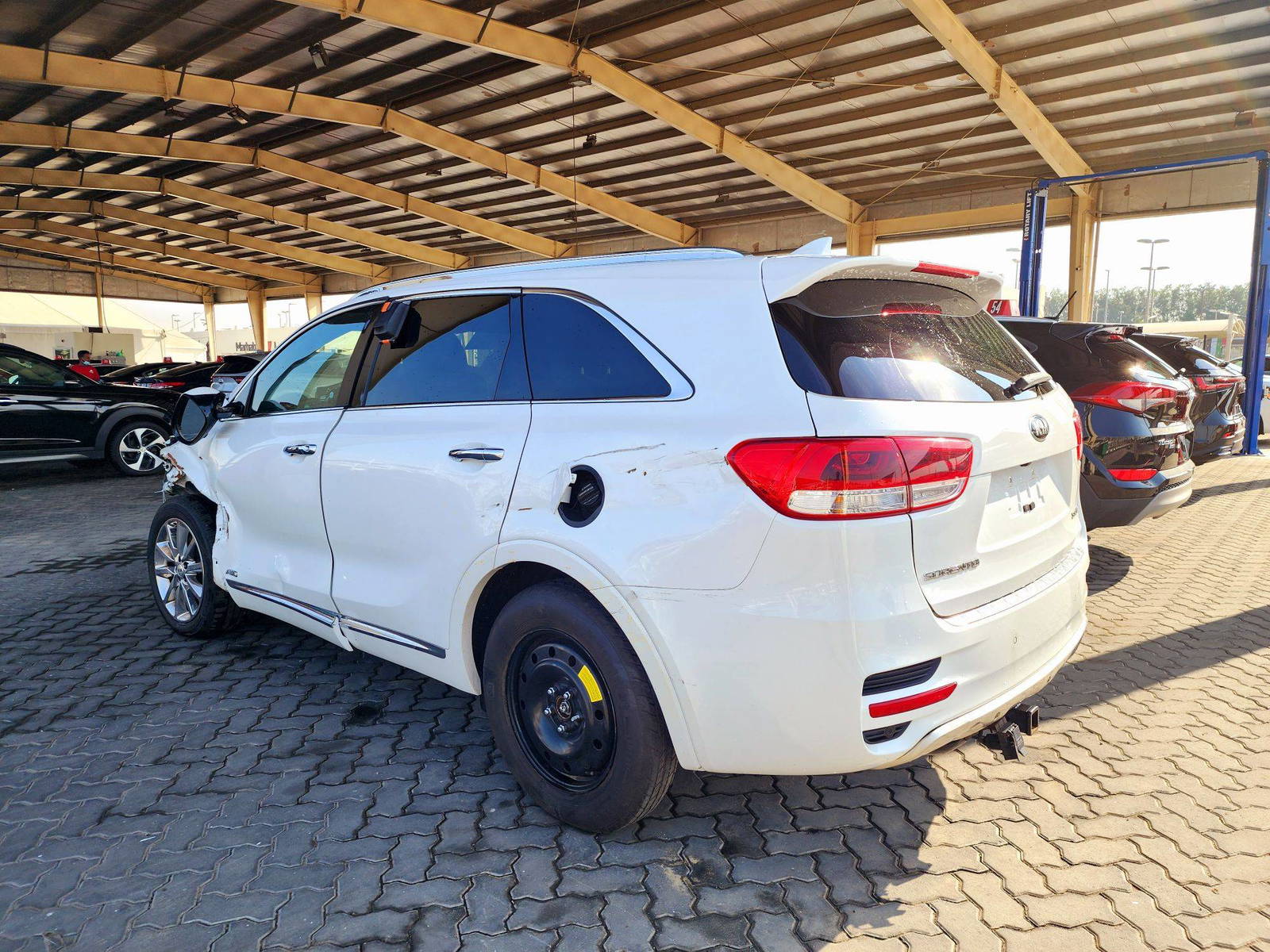 2018 KIA SORENTO — 116604 Miles — Lot 215487 — Souq - Marhaba Auctions Used Cars - Image 3
