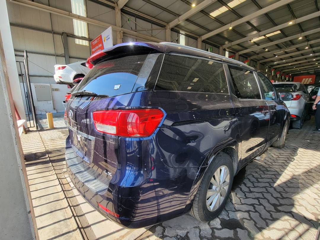 2018 KIA SEDONA — 82230 Miles — Lot 144135 — Main - Marhaba Auctions Used Cars - Image 4