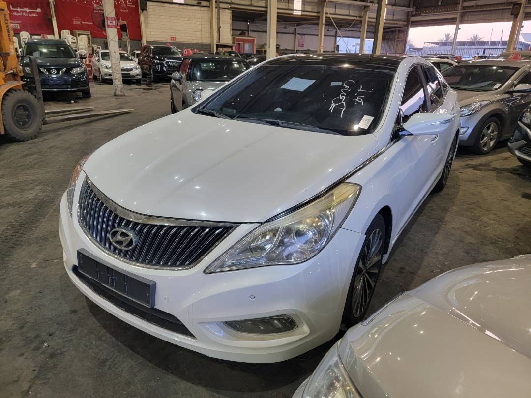 2012 HYUNDAI GRANDEUR — 205689 KM — Lot 169072 — Main - Marhaba Auctions Used Cars - Image 3