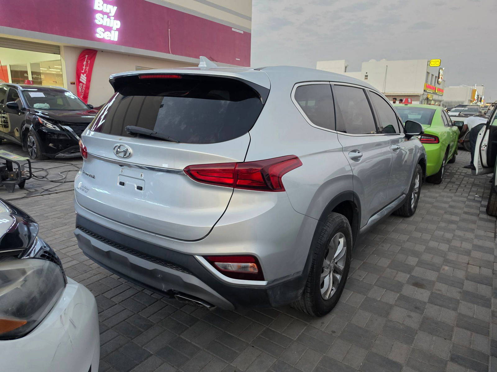 HYUNDAI SANTA FE 2019 - Marhaba Auction Used Cars - Image 5