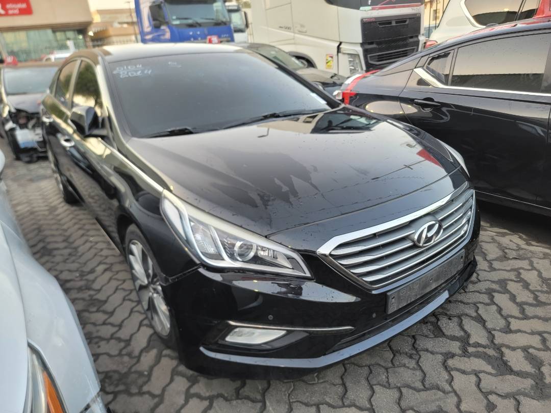 2015 HYUNDAI SONATA — 185984 KM — Lot FA045950 — Souq - Marhaba Auctions Used Cars - Image 5