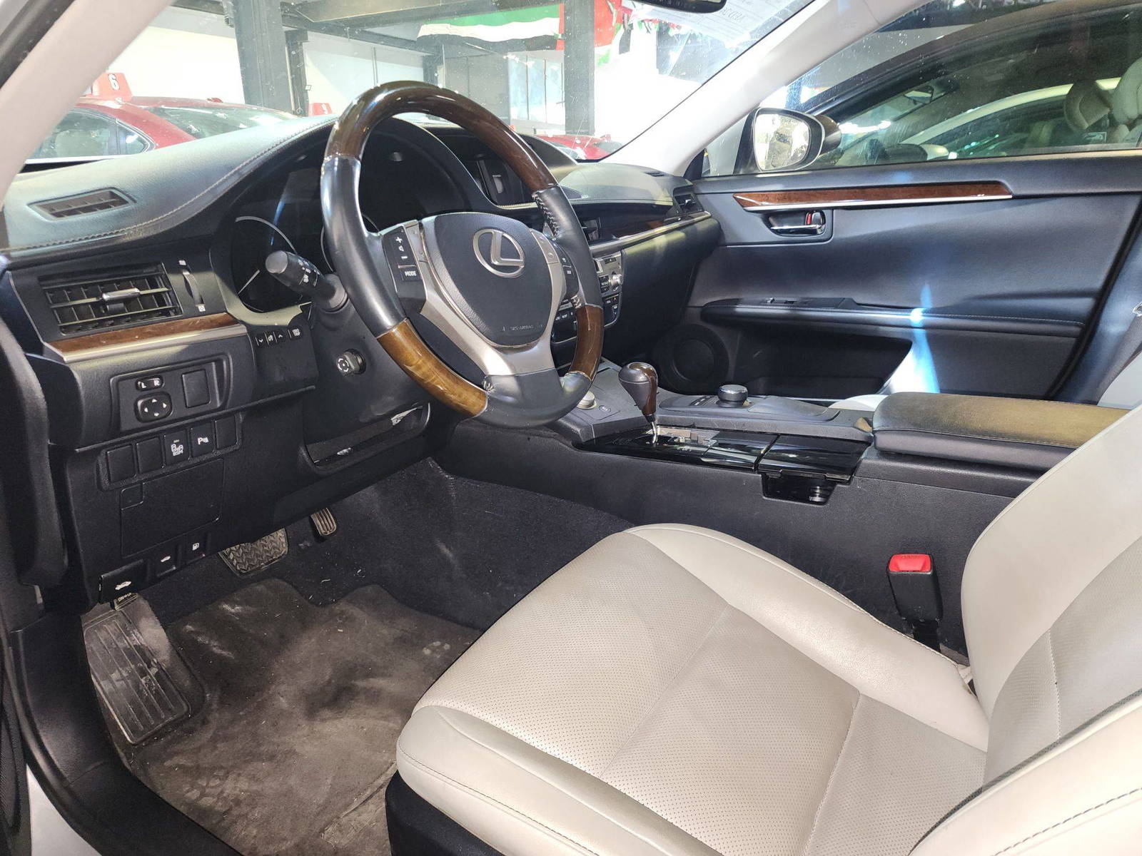 LEXUS ES 350 2015 - Marhaba Auction Used Cars - Image 9