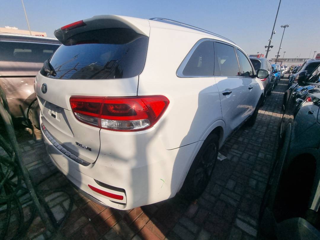 2016 KIA SORENTO — 160621 Miles — Lot 094990 — Ind. 12 - Marhaba Auctions Used Cars - Image 4