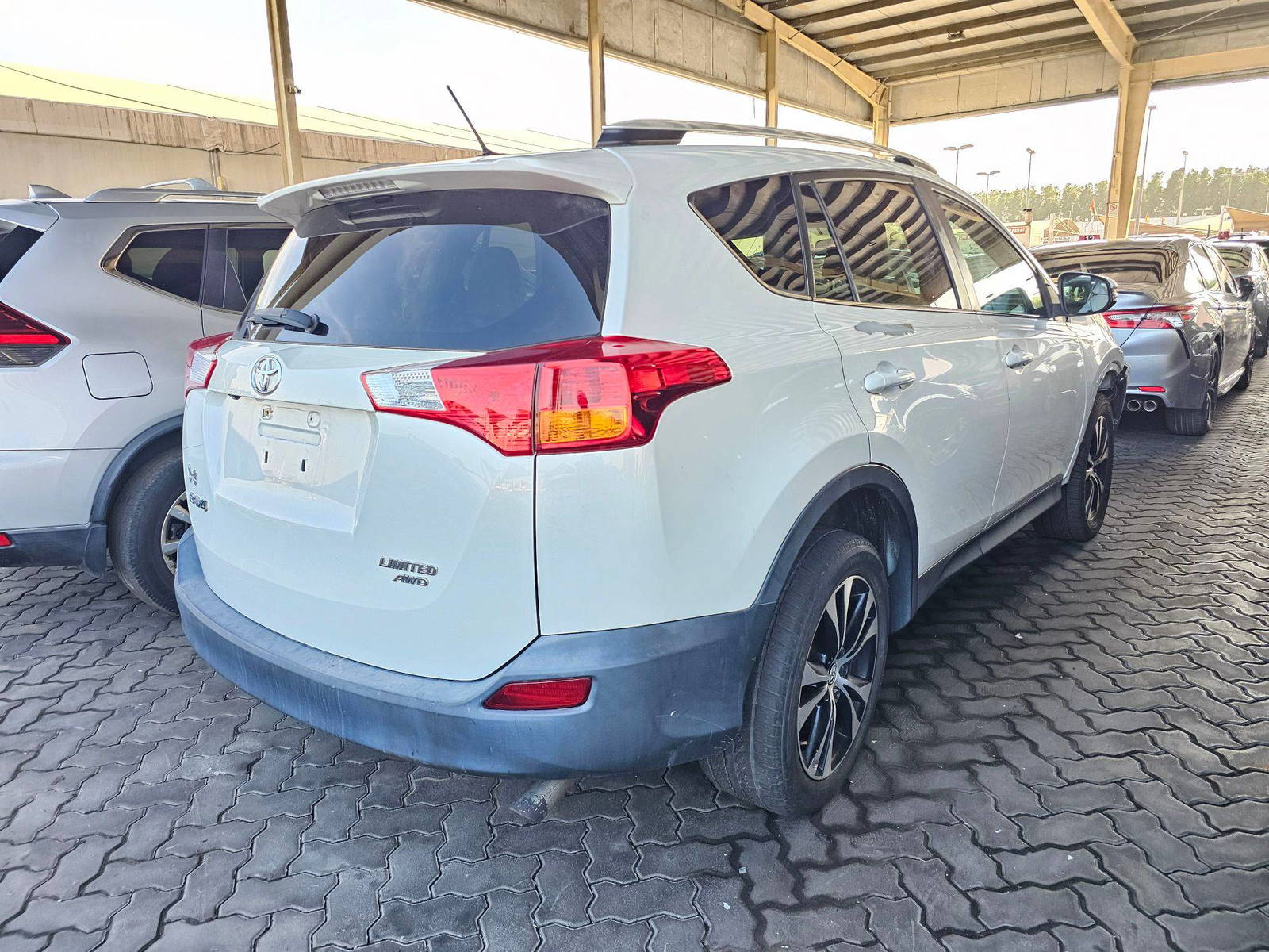 2015 TOYOTA RAV4 — 127871 Miles — Lot FW309981 — Souq - Marhaba Auctions Used Cars - Image 3