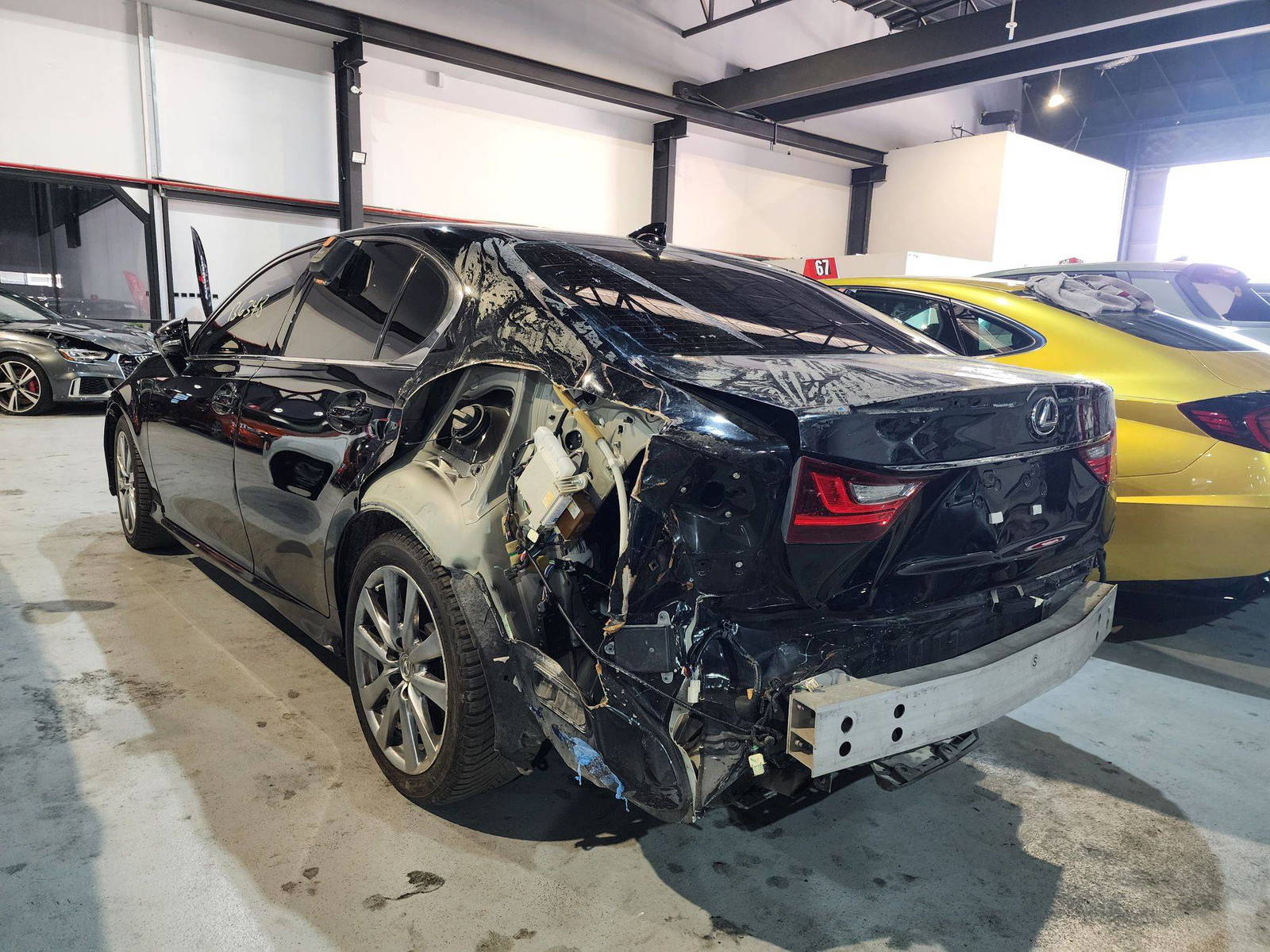 2015 LEXUS GS 350 — 136348 Miles — Lot 000413 — Souq - Marhaba Auctions Used Cars - Image 5