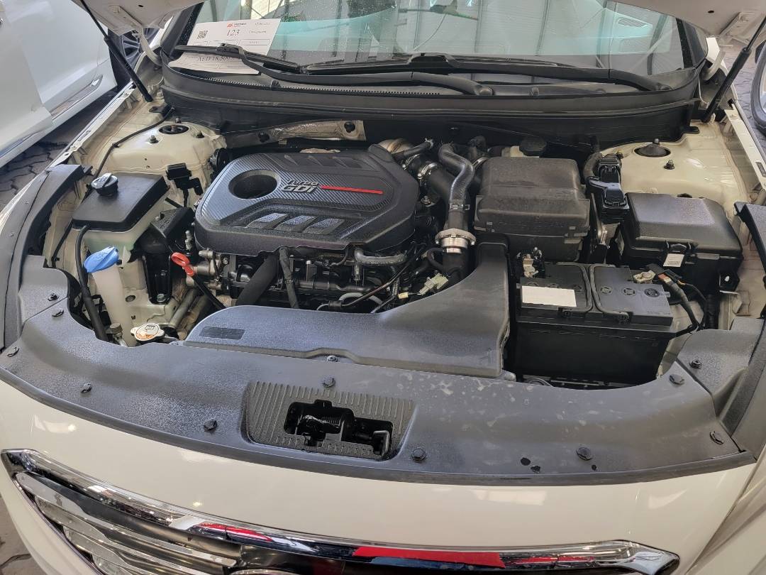 2017 HYUNDAI SONATA — 142244 Miles — Lot HH437542 — Main - Marhaba Auctions Used Cars - Image 10