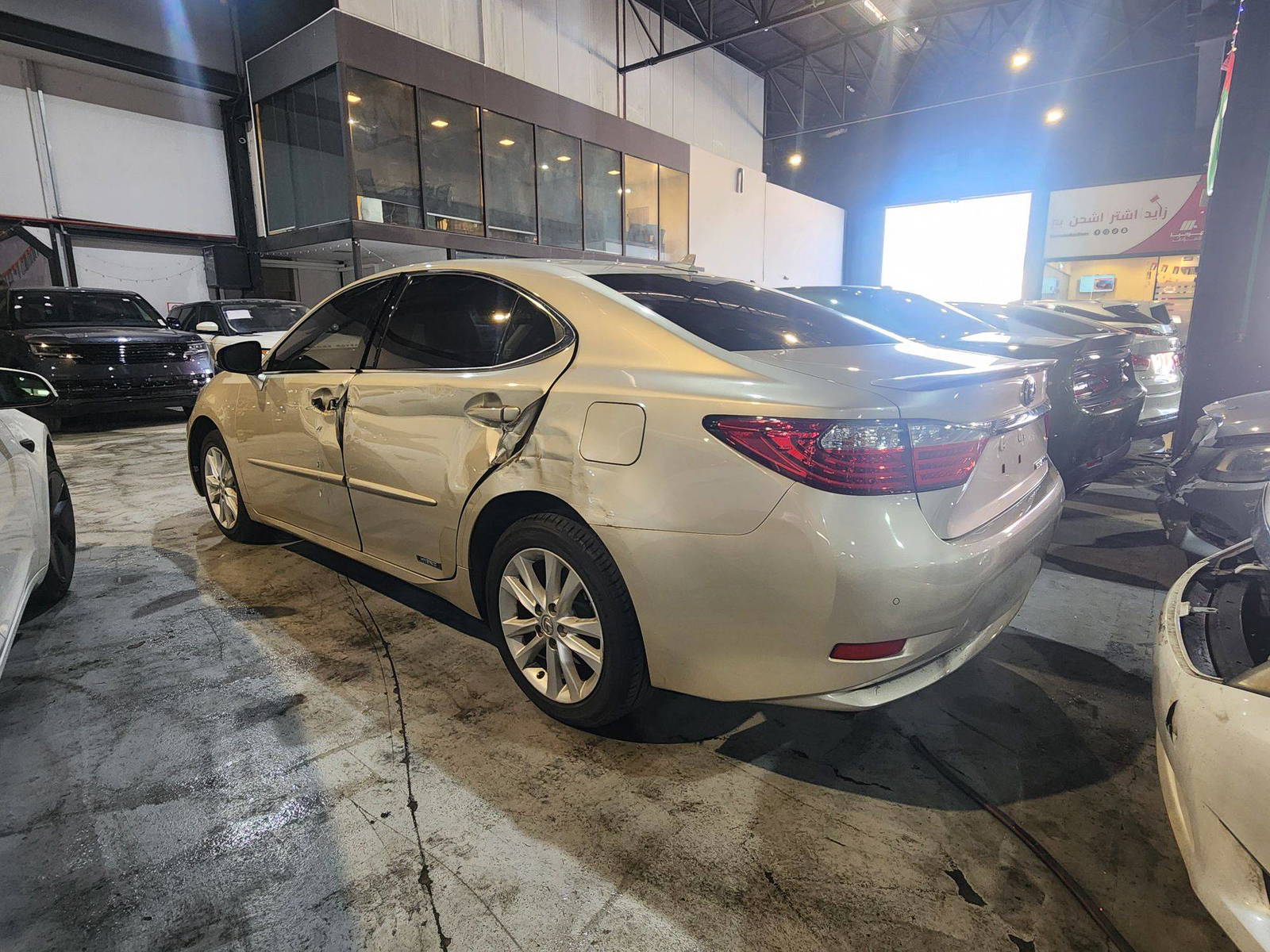 LEXUS ES 300H 2013 - Marhaba Auction Used Cars - Image 6