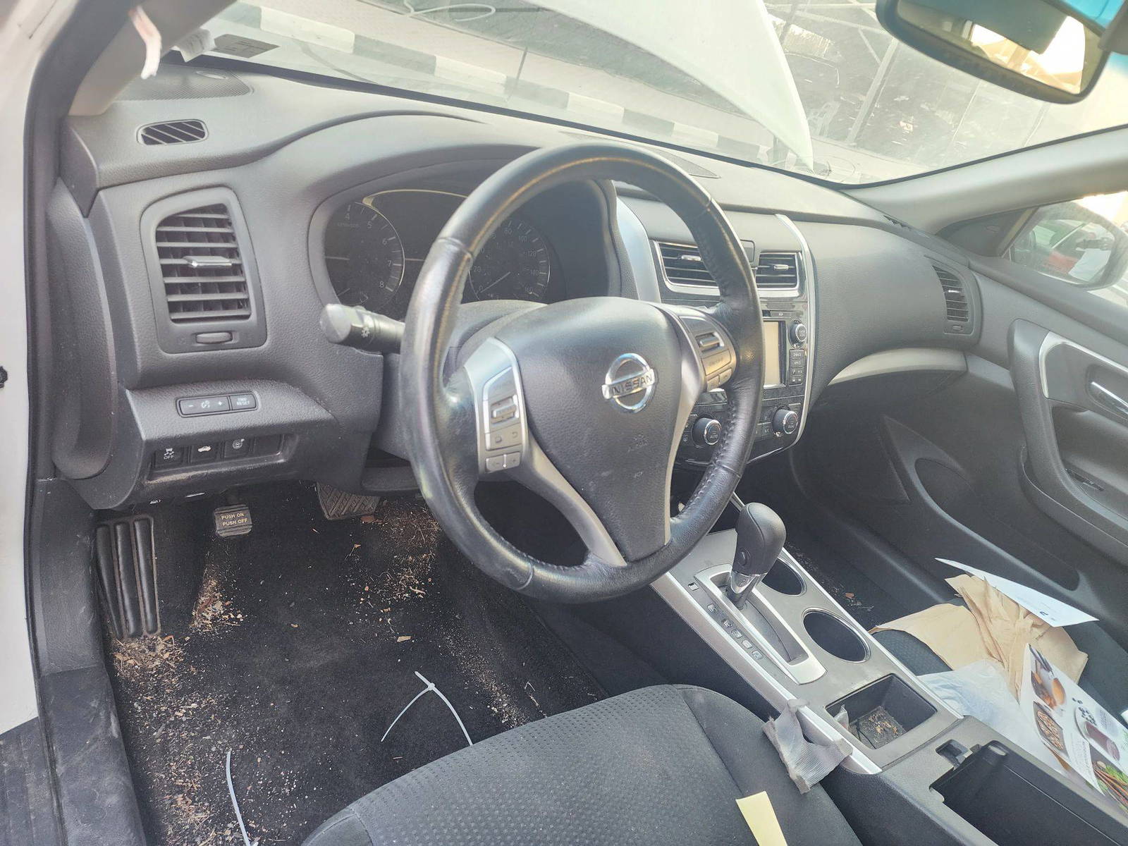 2015 NISSAN ALTIMA — 161509 Miles — Lot 62301623 - Marhaba Auctions Used Cars - Image 4