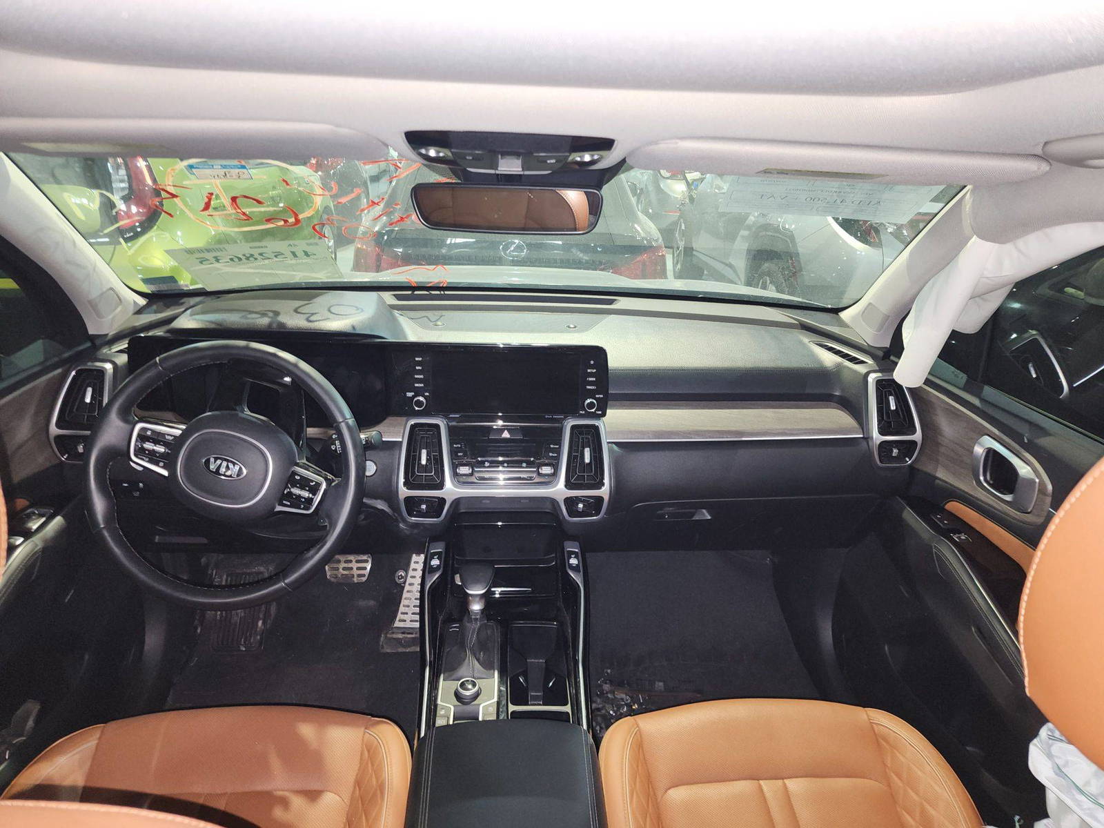 2021 KIA SORENTO — 46807 Miles — Lot 41528635 — Ind. 12 - Marhaba Auctions Used Cars - Image 4