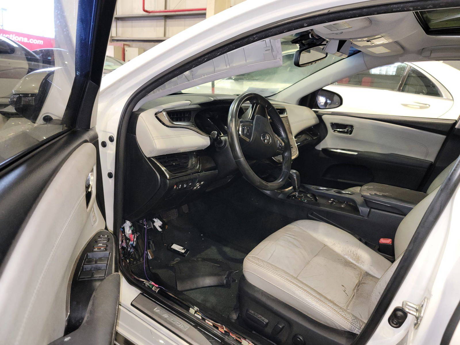 TOYOTA AVALON 2013 - Marhaba Auction Used Cars - Image 9