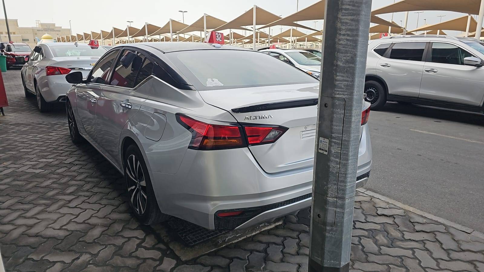 2020 NISSAN ALTIMA — 179305 KM — Lot 5LC150405 — Souq - Marhaba Auctions Used Cars - Image 5