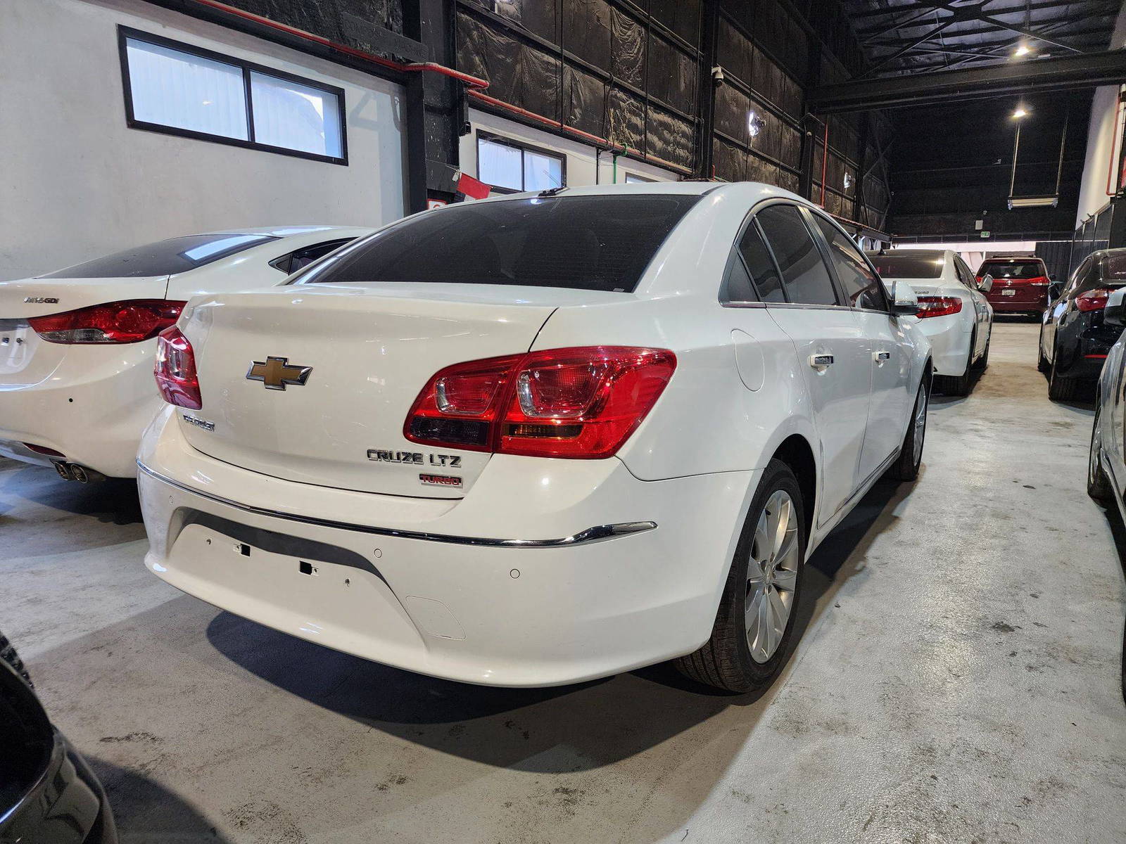 2015 CHEVROLET CRUIZE — 123053 KM — Lot 048651 — Al Quoz - Marhaba Auctions Used Cars - Image 7