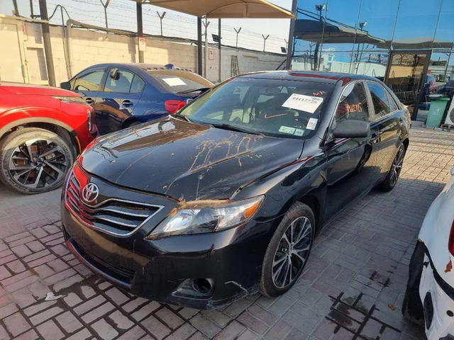 TOYOTA CAMRY 2011