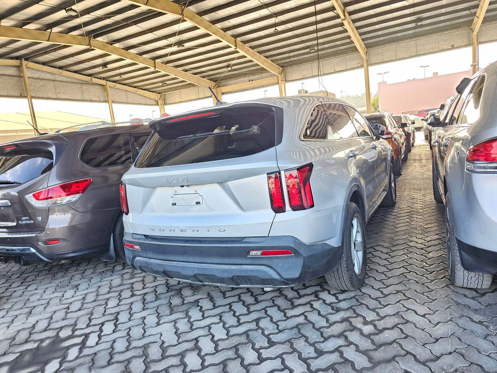 2022 KIA SORENTO — 61016 Miles — Lot NG113323 — Souq - Marhaba Auctions Used Cars - Image 3