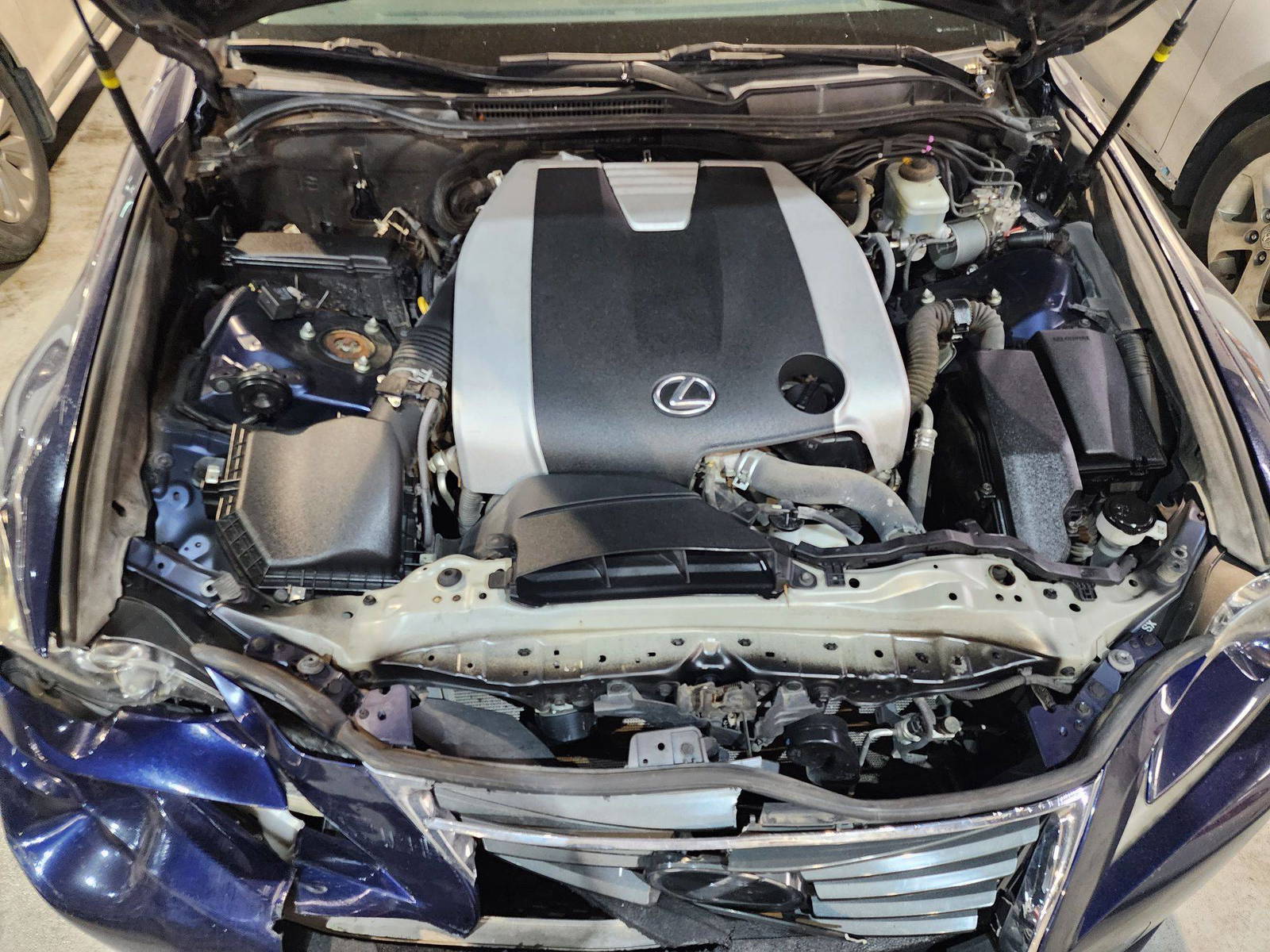 2014 LEXUS IS-350 — 172436 Miles — Lot 13715 — Ind. 12 - Marhaba Auctions Used Cars - Image 13