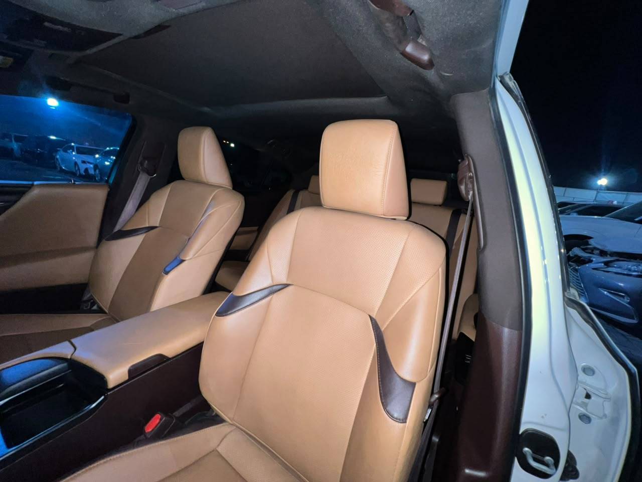 2019 LEXUS ES 300H — 116592 Miles — Lot 4K2058228 - Marhaba Auctions Used Cars - Image 5