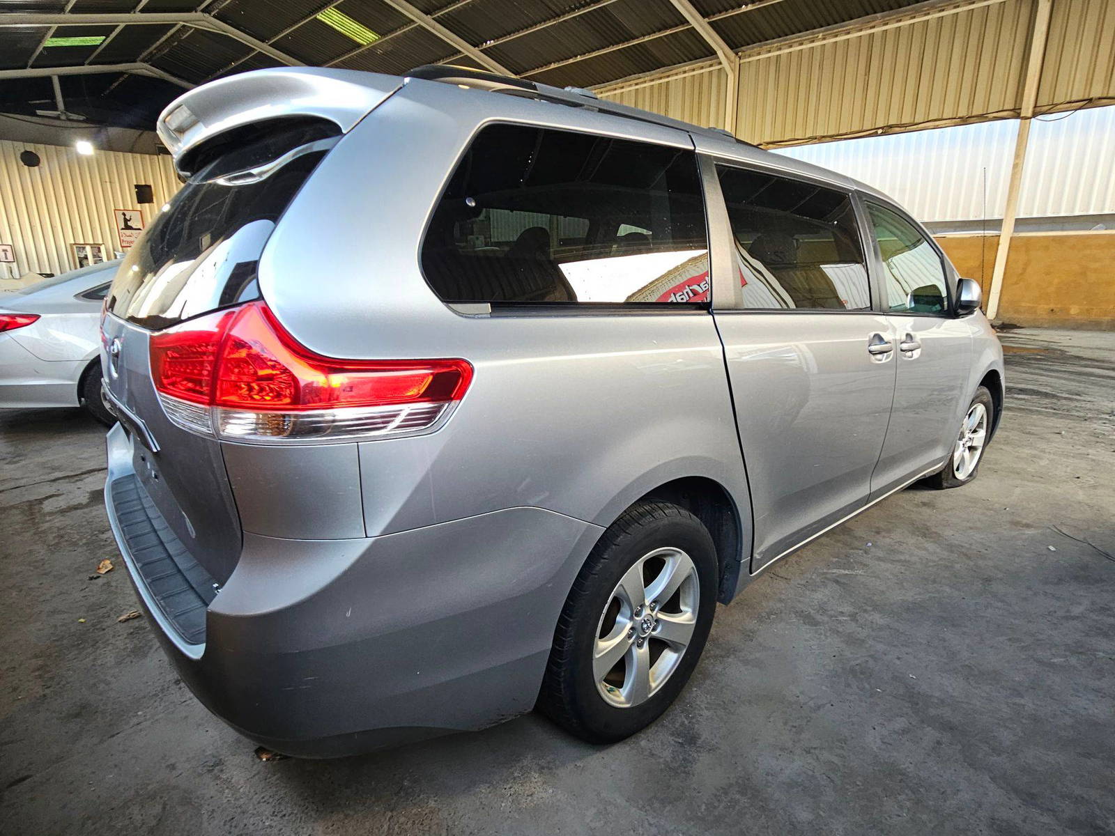TOYOTA SIENNA 2014 - Marhaba Auction Used Cars - Image 3