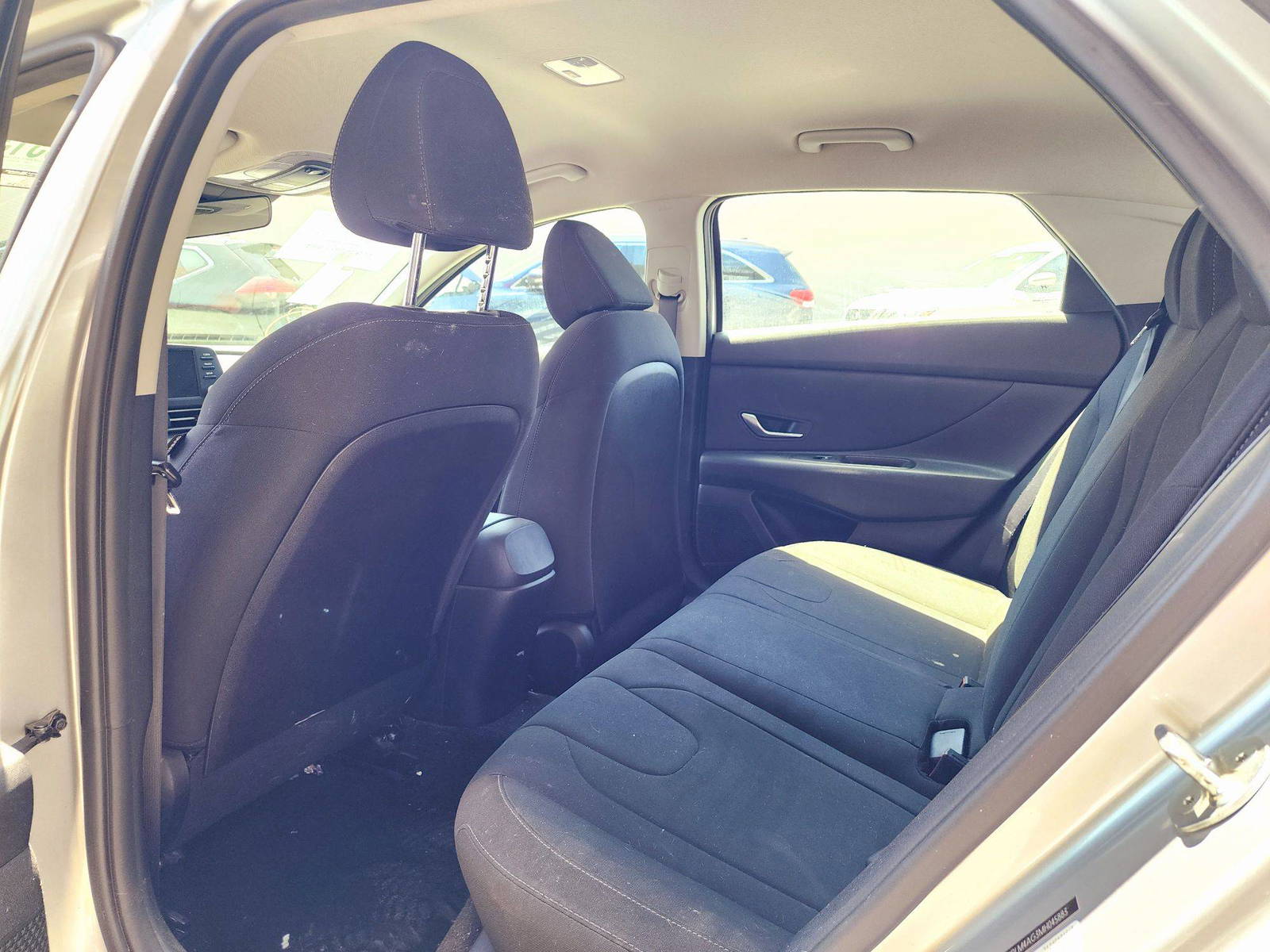 2021 HYUNDAI ELANTRA — 43700 Miles — Lot 79313694 — Souq - Marhaba Auctions Used Cars - Image 6