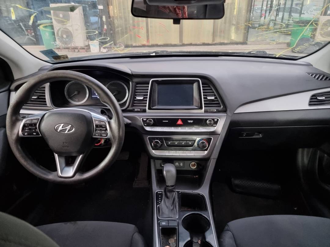 2018 HYUNDAI SONATA — 126226 Miles — Lot 124587 — Ind. 12 - Marhaba Auctions Used Cars - Image 7