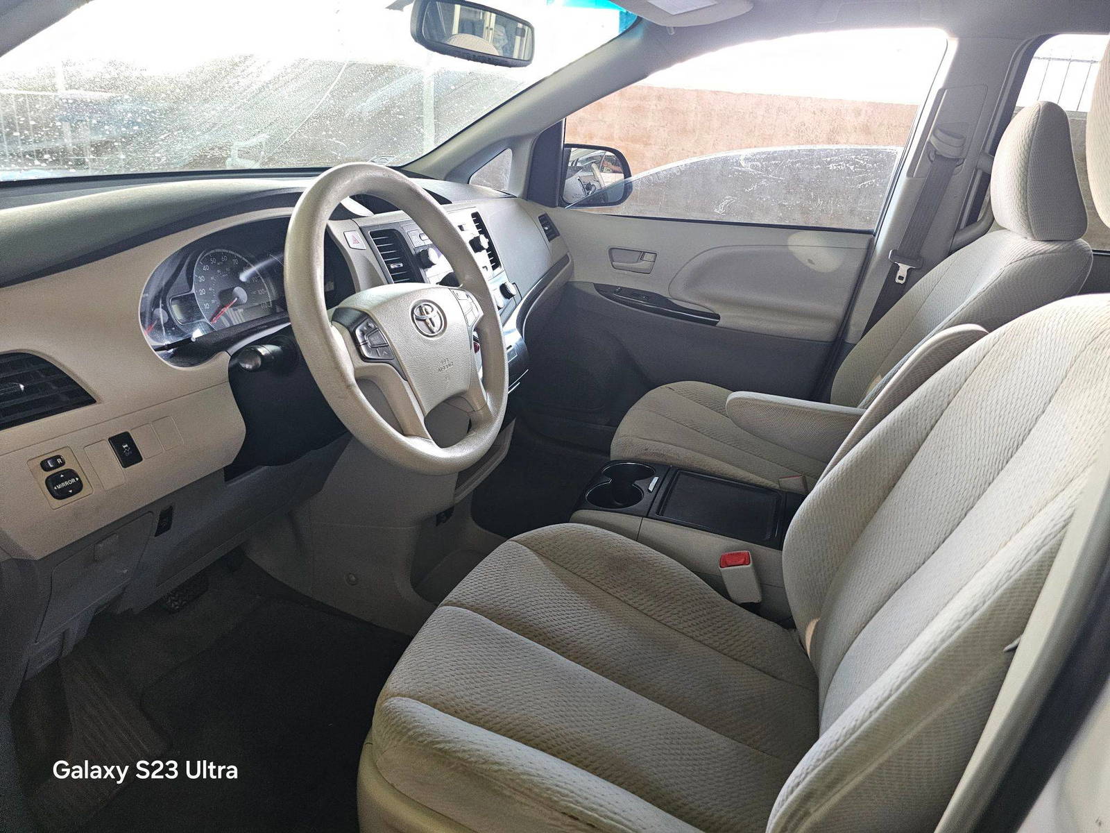 2012 TOYOTA SIENNA — 203376 Miles — Lot 95174555 — Souq - Marhaba Auctions Used Cars - Image 8