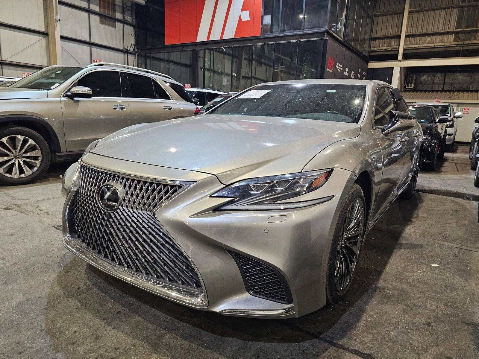 2018 LEXUS LS — 24436 KM — Lot FF805001851 — Souq - Marhaba Auctions Used Cars - Image 3