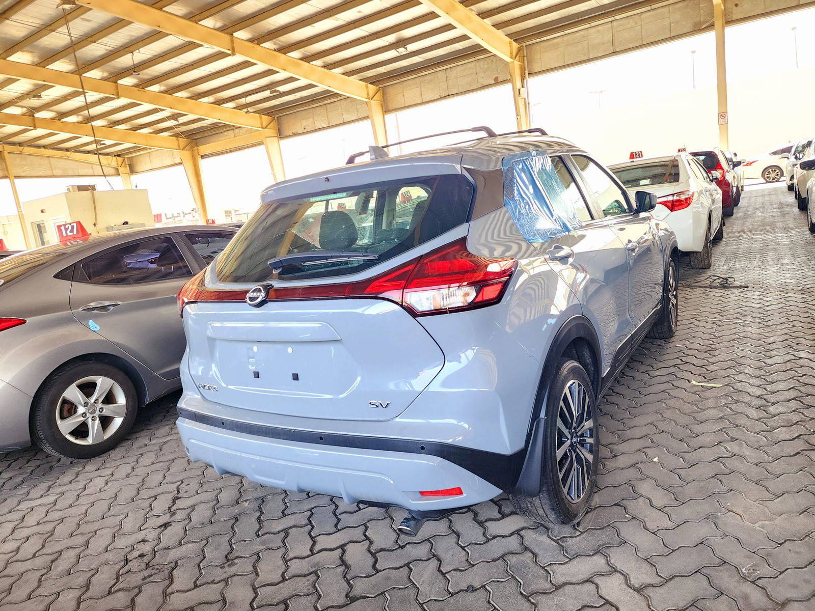 2022 NISSAN KICKS — 30082 Miles — Lot V6NL519399 — Souq - Marhaba Auctions Used Cars - Image 3