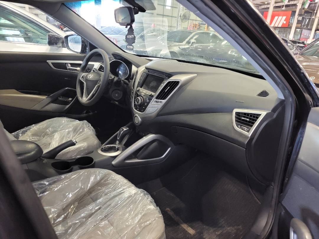 2013 HYUNDAI VELOSTER — 255248 Miles — Lot 96896 — Main - Marhaba Auctions Used Cars - Image 10