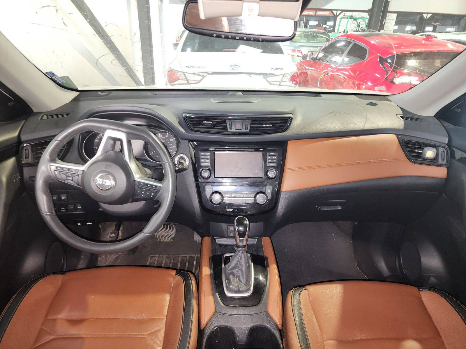 2017 NISSAN ROGUE — 202197 KM — Lot 862400 — Souq - Marhaba Auctions Used Cars - Image 8