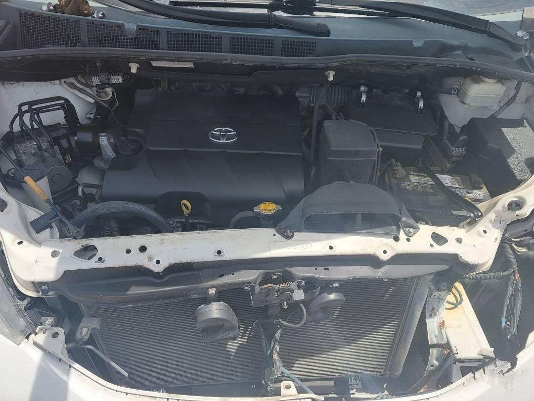 2013 TOYOTA SIENNA — 184404 Miles — Lot 285503 - Marhaba Auctions Used Cars - Image 4
