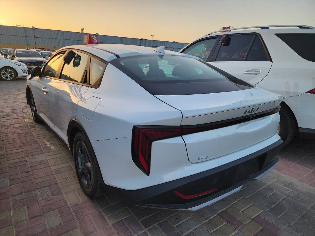 KIA K4