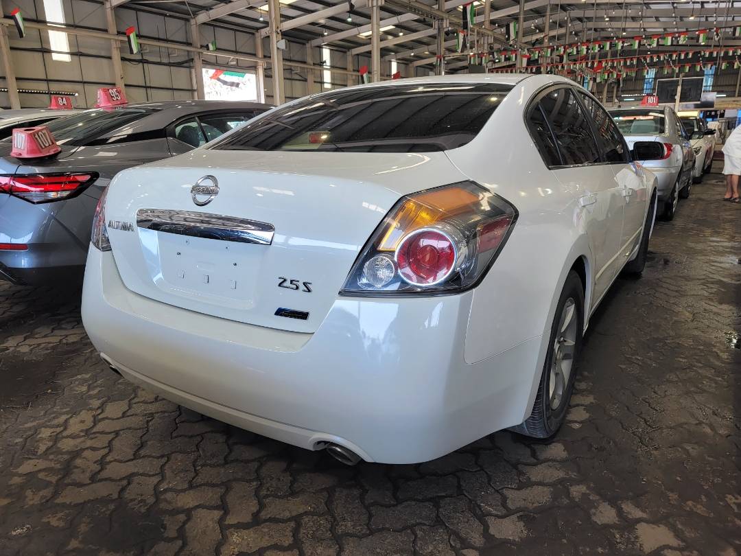 2010 NISSAN ALTIMA — 318531 KM — Lot 98AC184873 — Main - Marhaba Auctions Used Cars - Image 3