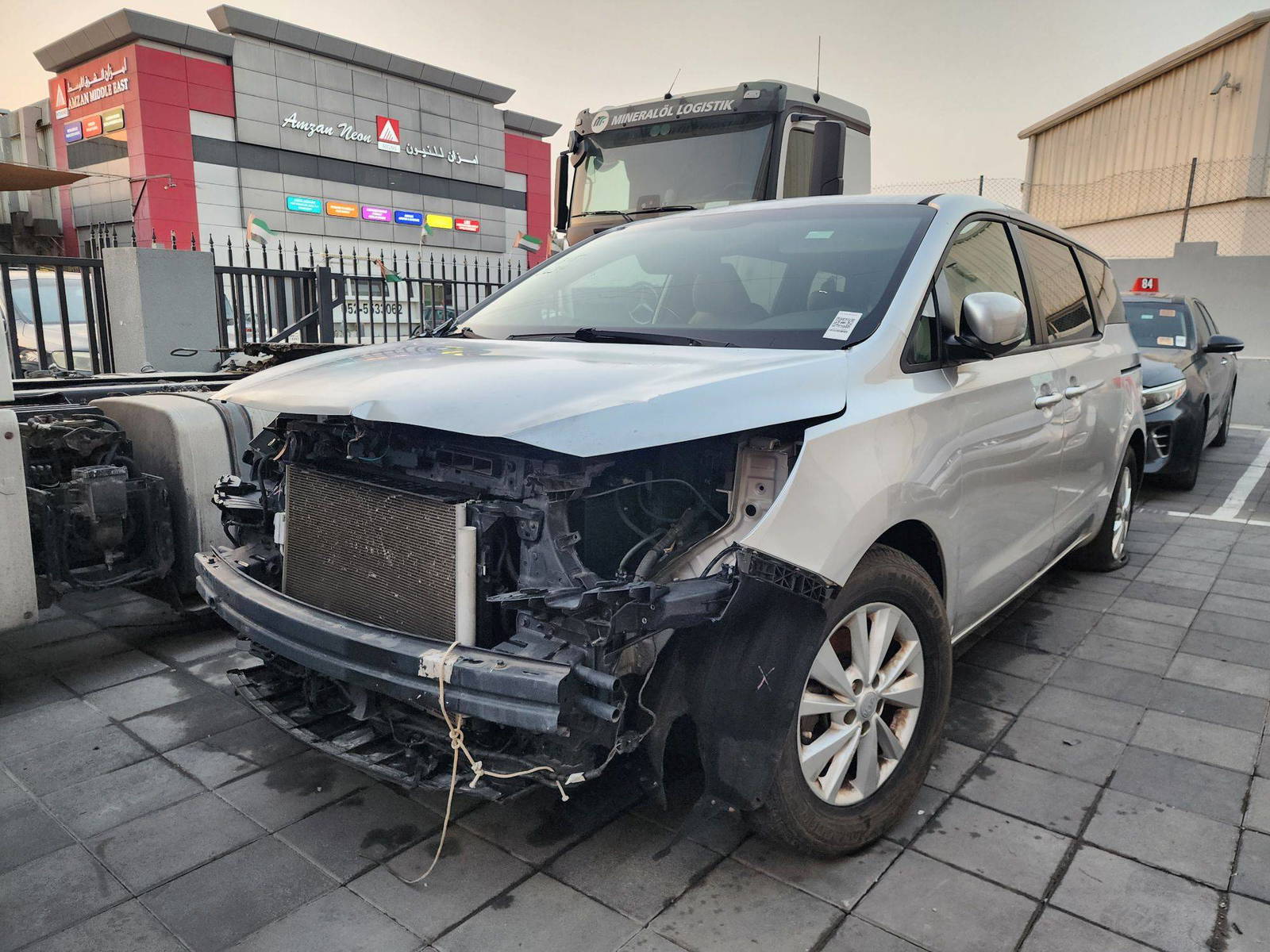 2017 KIA SEDONA — 166783 Miles — Lot 41532634 — Main - Marhaba Auctions Used Cars - Image 5