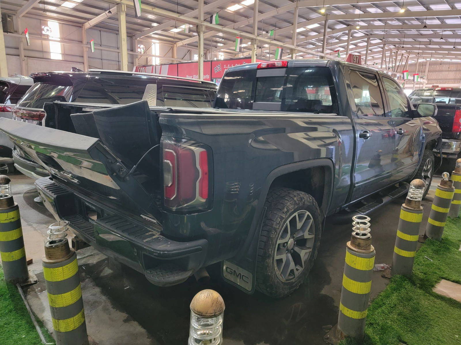 GMC SIERRA 2017 - Marhaba Auction Used Cars - Image 4