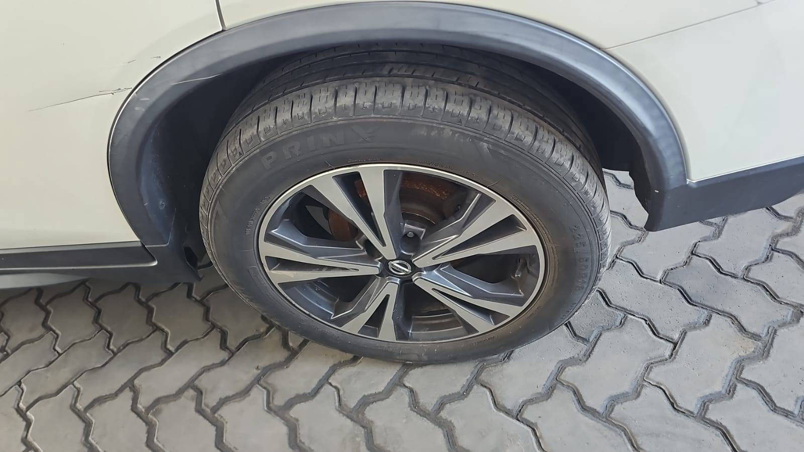 NISSAN ROGUE 2019 - Marhaba Auction Used Cars - Image 3