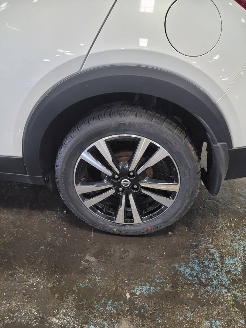 2020 NISSAN KICKS — 30635 Miles — Lot 3LL535038 — Main - Marhaba Auctions Used Cars - Image 9
