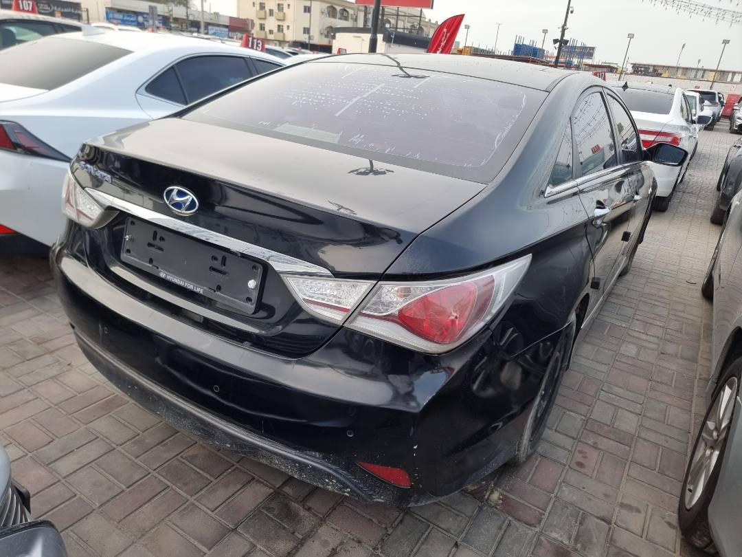 HYUNDAI SONATA 2012 - Marhaba Auction Used Cars - Image 4