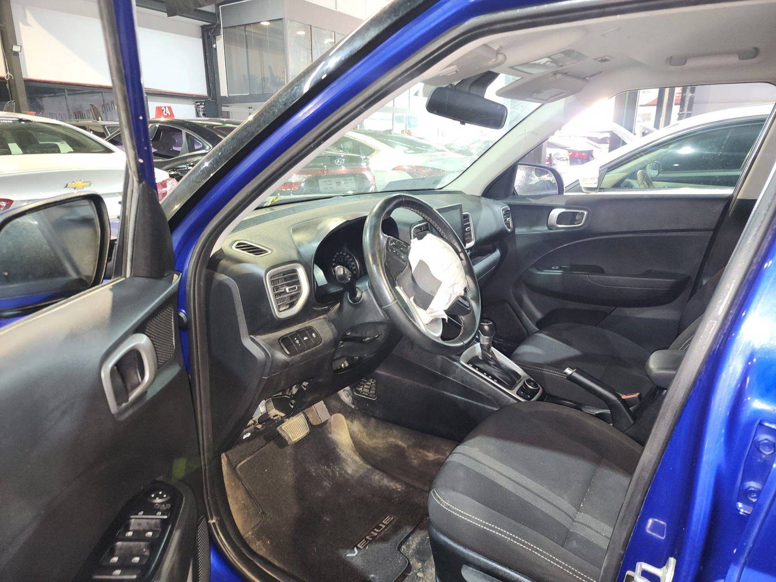 2021 HYUNDAI VENUE SEL — 90872 KM — Lot 121552 — Main - Marhaba Auctions Used Cars - Image 9