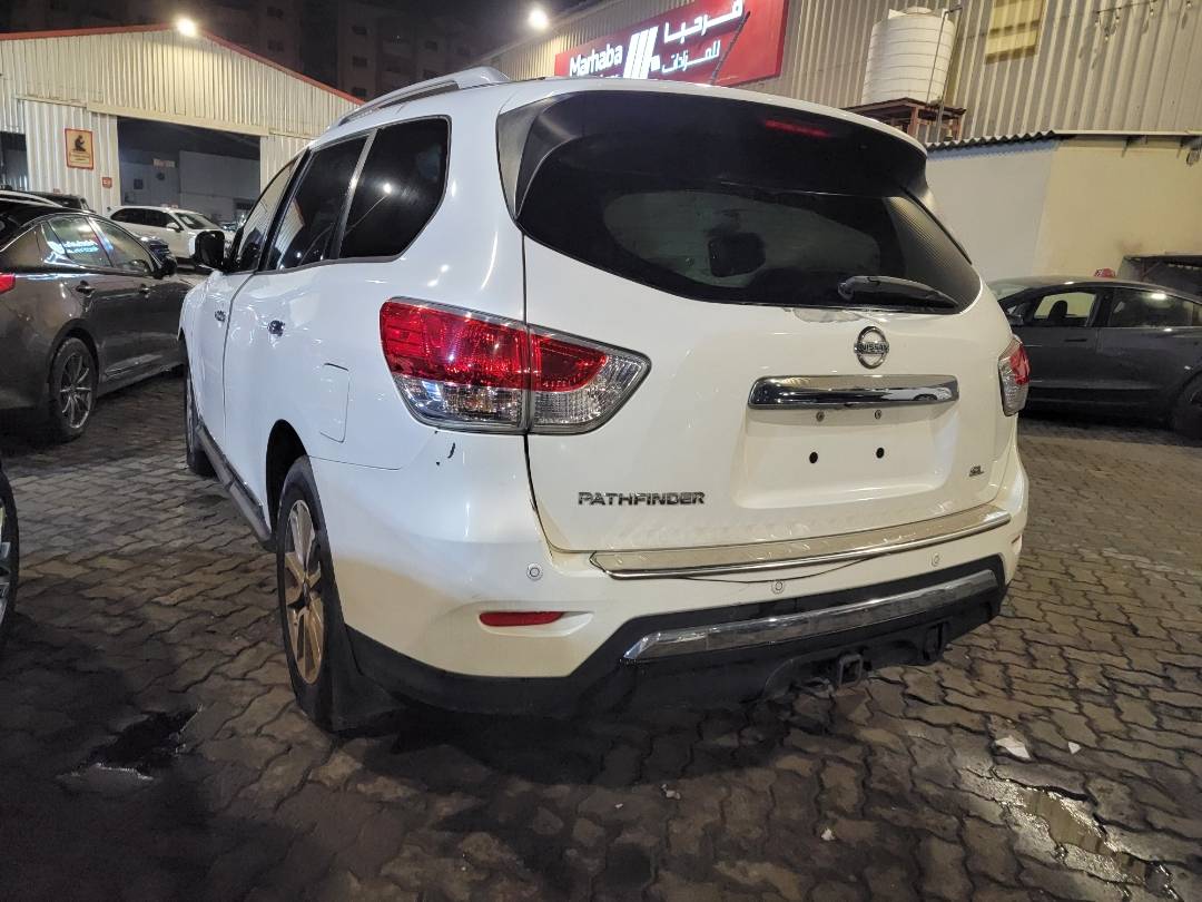2014 NISSAN PATHFINDER — 171491 Miles — Lot 3EC664502 — Main - Marhaba Auctions Used Cars - Image 3