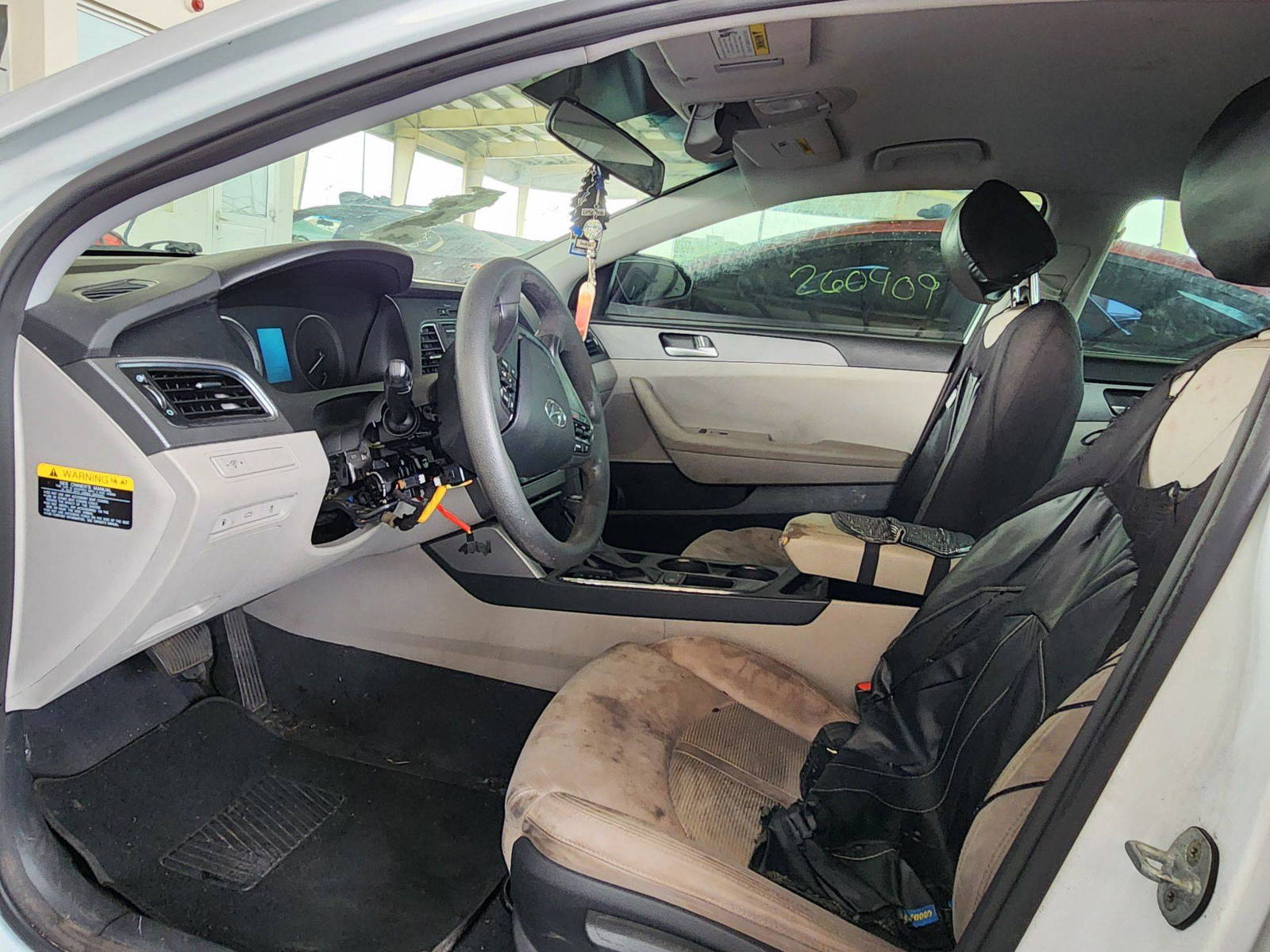 2015 HYUNDAI SONATA — 199289 Miles — Lot 660194 — Souq - Marhaba Auctions Used Cars - Image 8