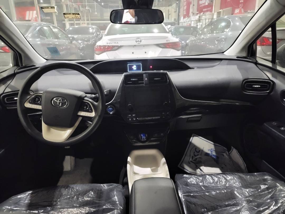2017 TOYOTA PRIUS — 251542 KM — Lot 2H3027969 — Main - Marhaba Auctions Used Cars - Image 7