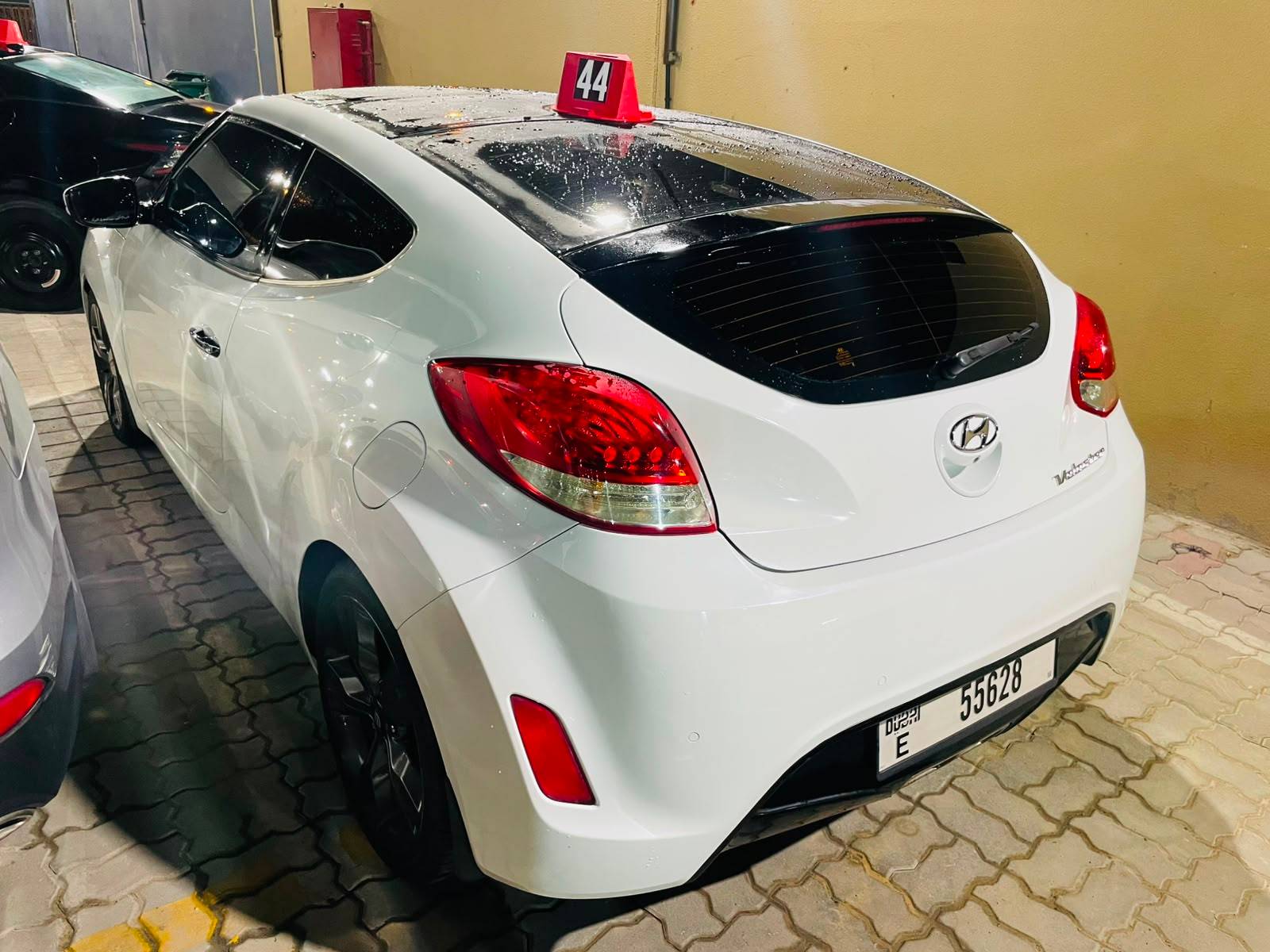 2013 HYUNDAI VELOSTER — 334271 KM — Lot U246532 — Al Sajaa - Marhaba Auctions Used Cars - Image 3