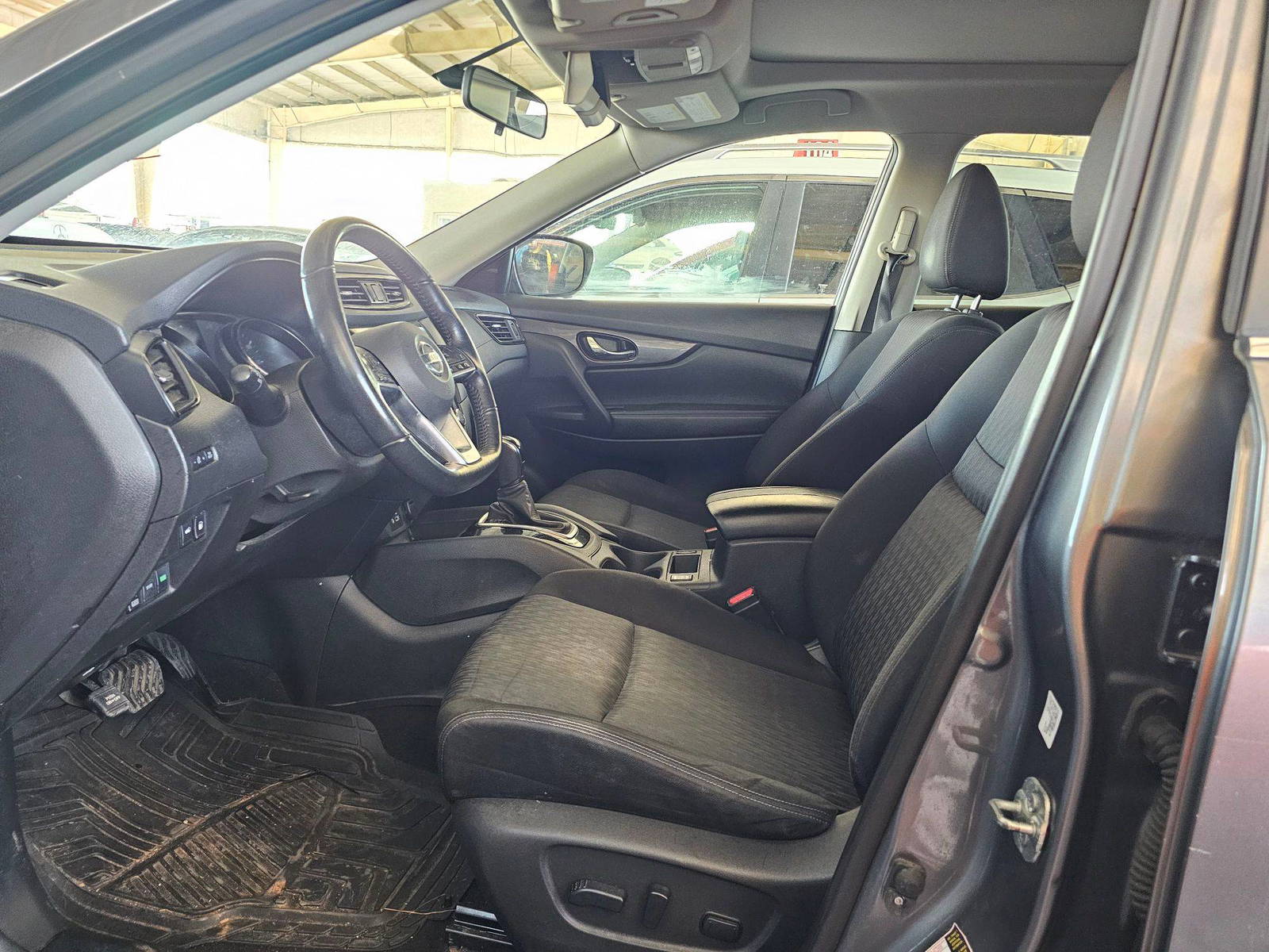 NISSAN ROGUE 2018 - Marhaba Auction Used Cars - Image 9