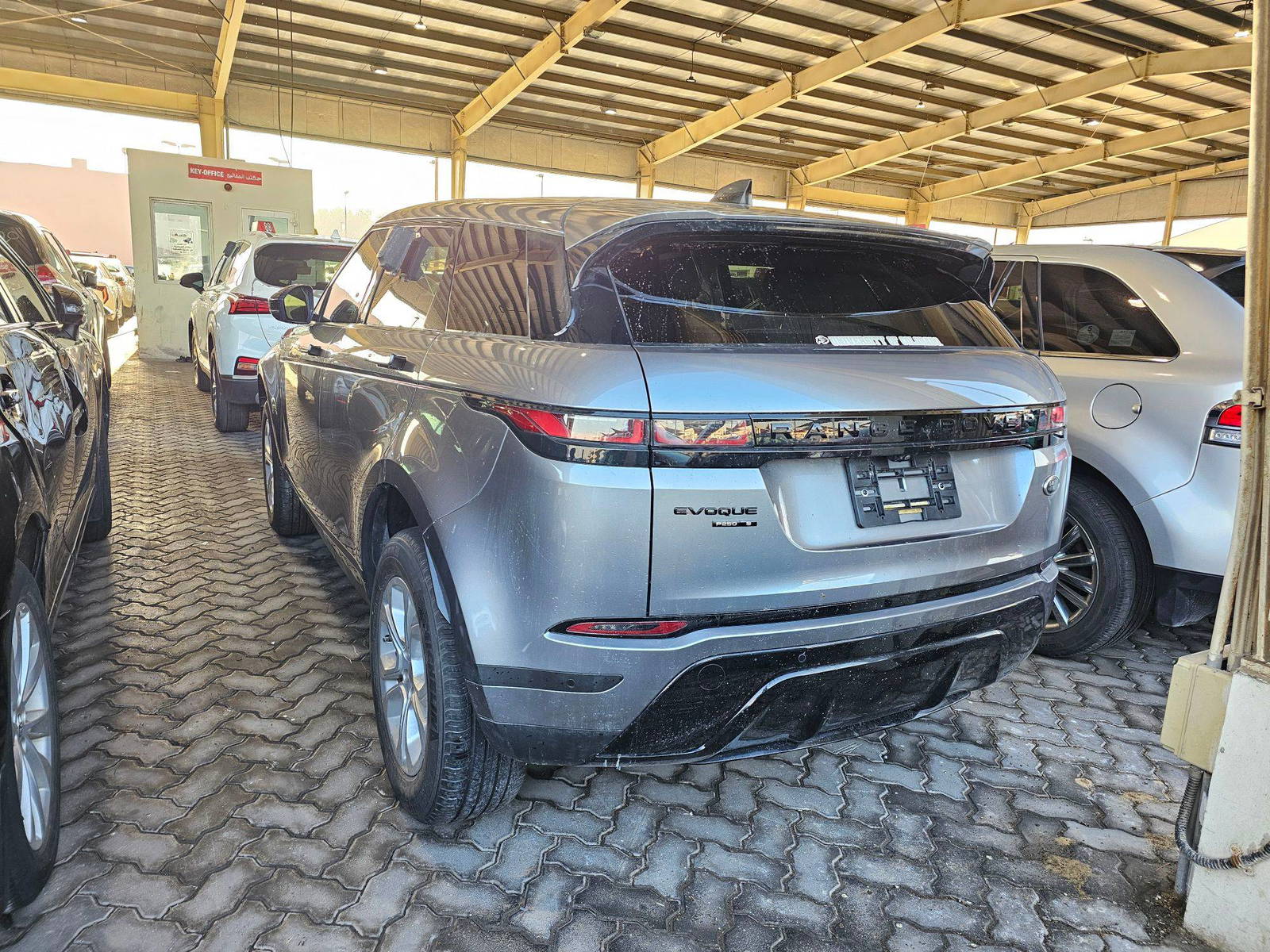 2020 LAND ROVER RANGE ROVER EVOQUE — 49362 Miles — Lot 42923022 — Souq - Marhaba Auctions Used Cars - Image 3