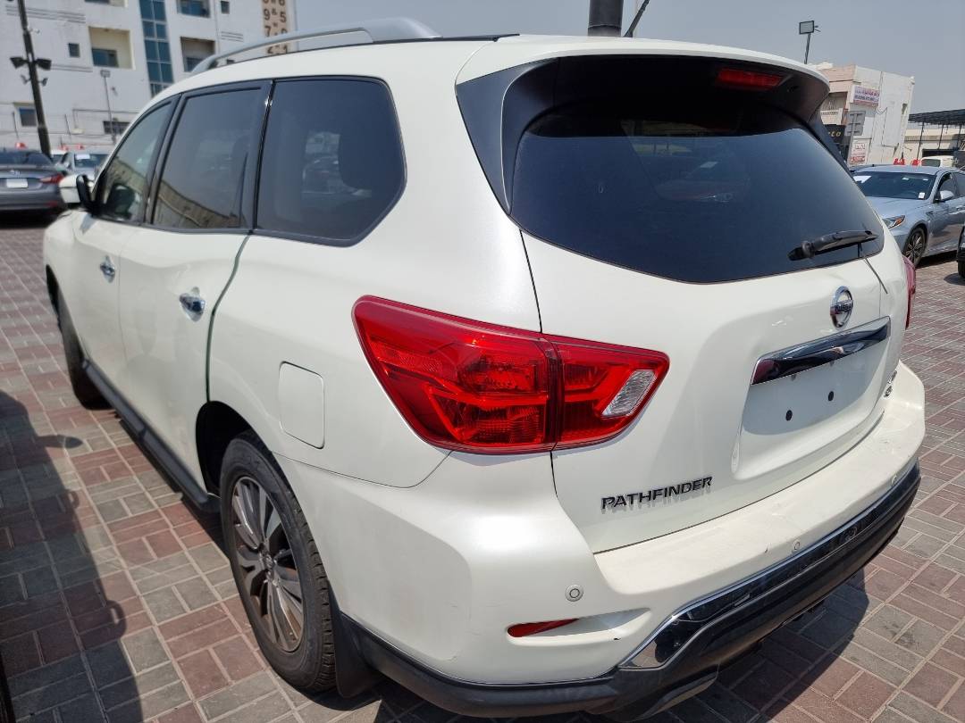 2017 NISSAN PATHFINDER — 212580 KM — Lot 62901 — Ind. 12 - Marhaba Auctions Used Cars - Image 8