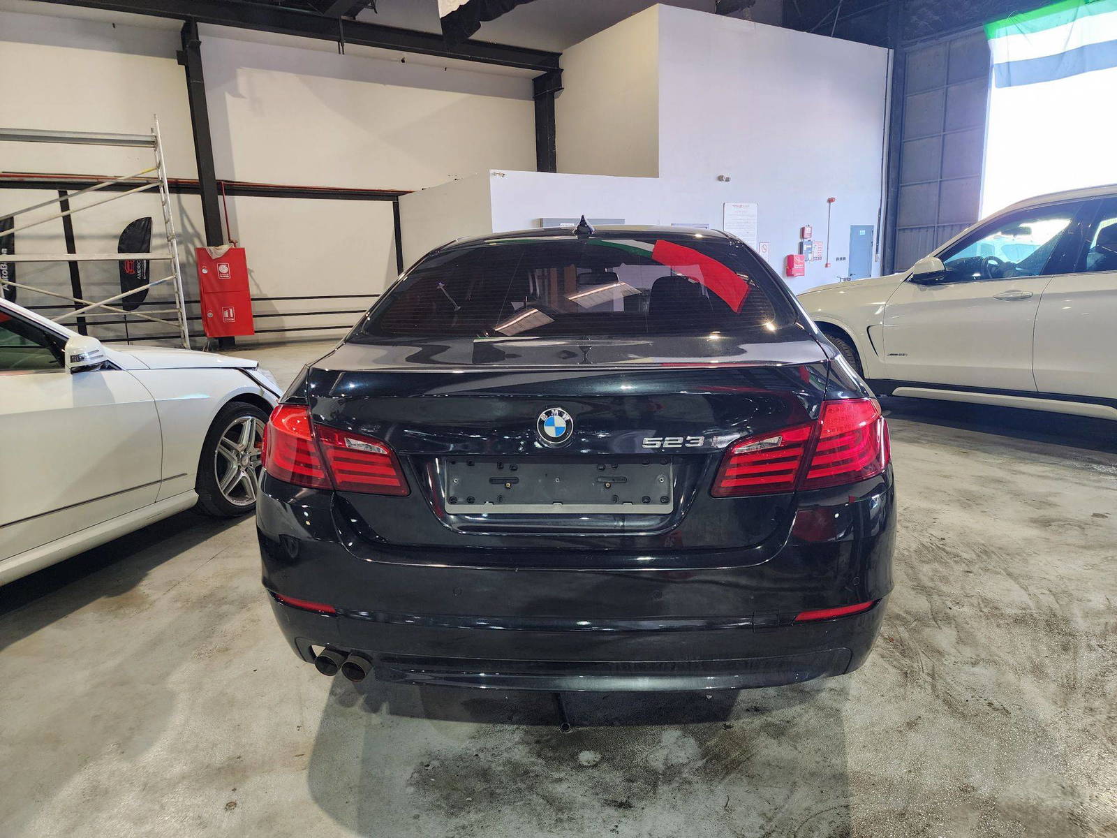 2010 BMW 523i — 205735 KM — Lot 501314 — Al Quoz - Marhaba Auctions Used Cars - Image 7