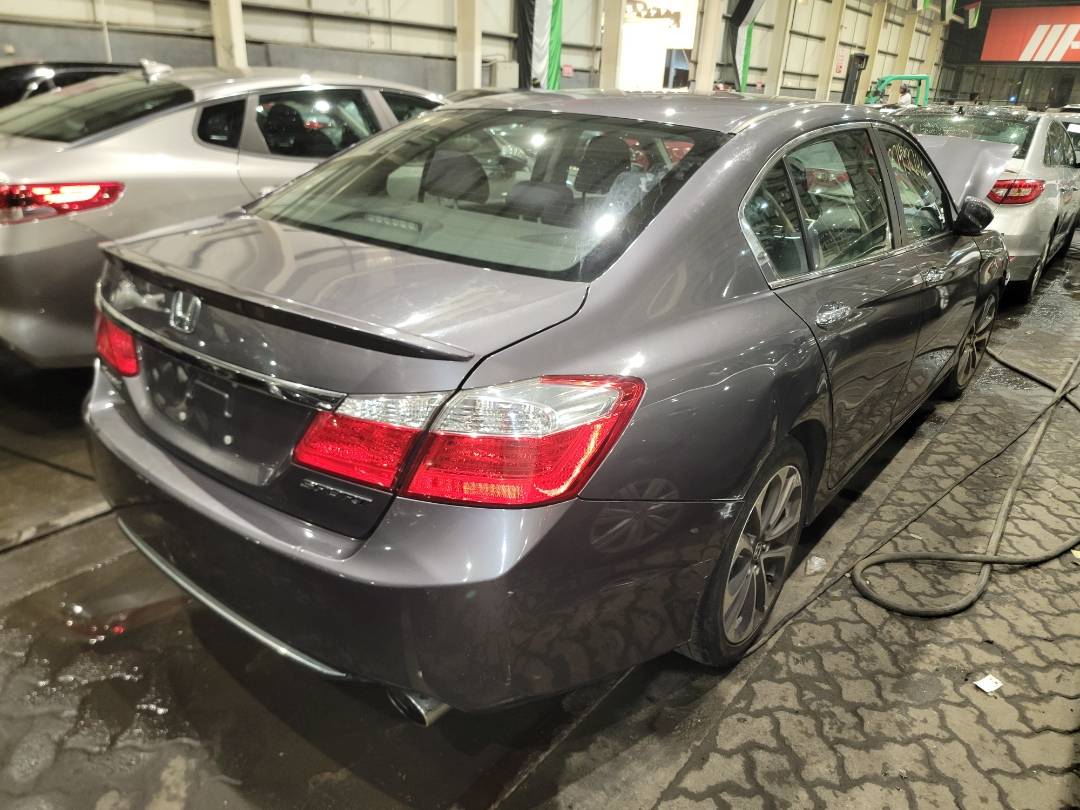 2013 HONDA ACCORD — 175630 Miles — Lot 37498746 - Marhaba Auctions Used Cars - Image 4
