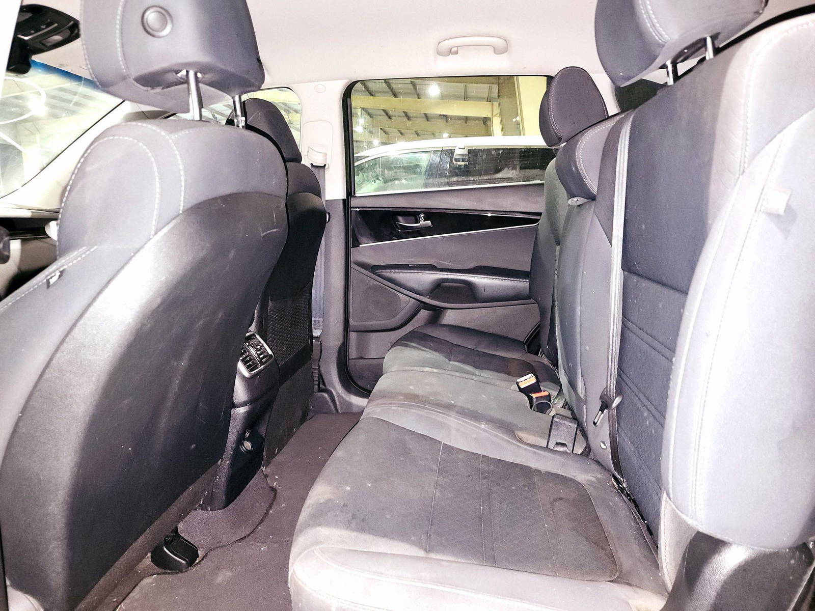 2018 KIA SORENTO — 91908 Miles — Lot 338394 — Souq - Marhaba Auctions Used Cars - Image 6