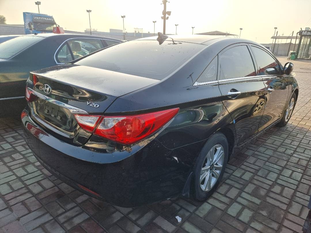 2010 HYUNDAI SONATA — 156532 KM — Lot 125478 — Main - Marhaba Auctions Used Cars - Image 4