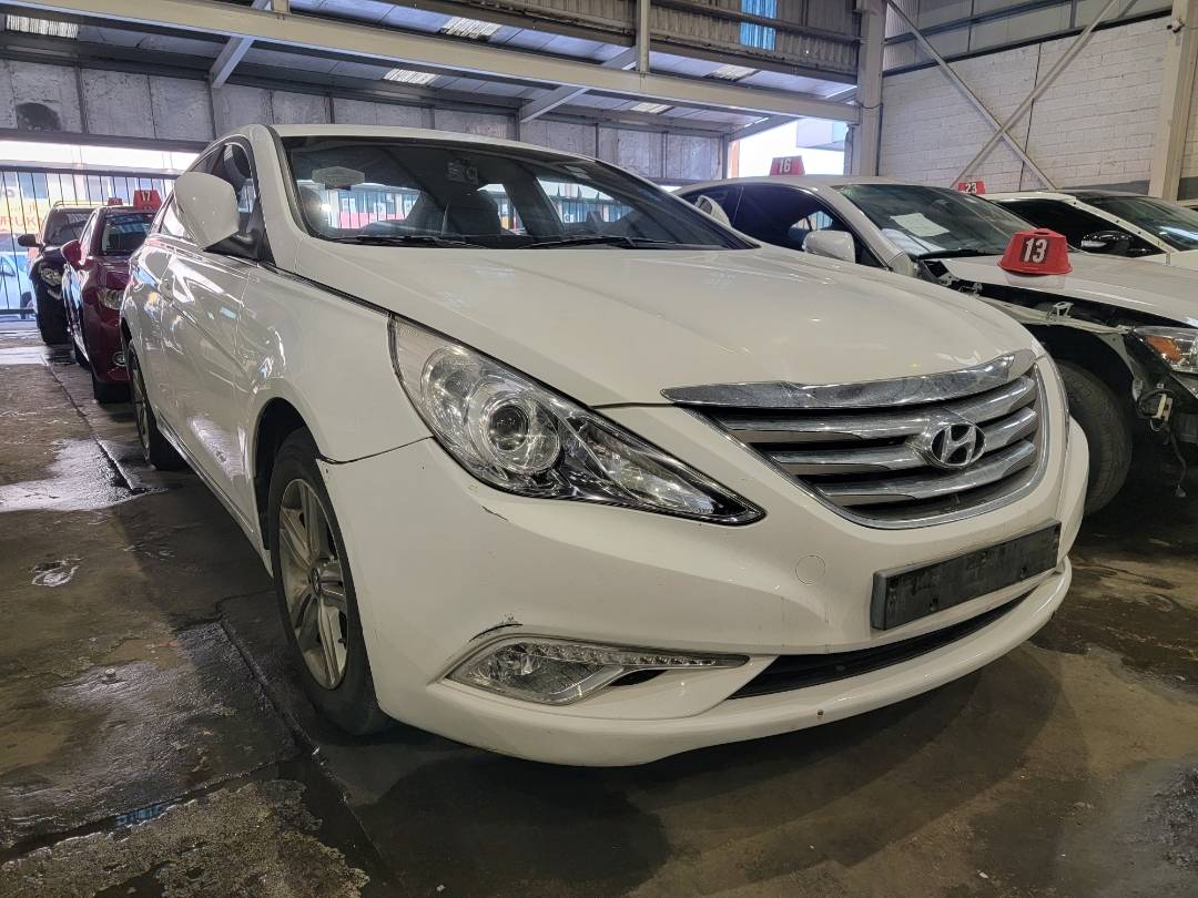 2013 HYUNDAI SONATA — 253491 KM — Lot 488789 — Main - Marhaba Auctions Used Cars - Image 4